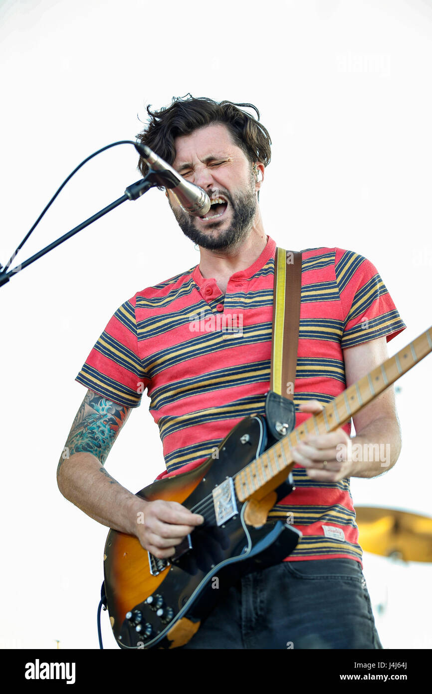 John Nolan, Gitarrist und Sänger von Taking Back Sunday führt auf 2017 Beale Street Music Festival in Tom Lee Park in Memphis, Tennessee am 5. Mai 2017. Stockfoto