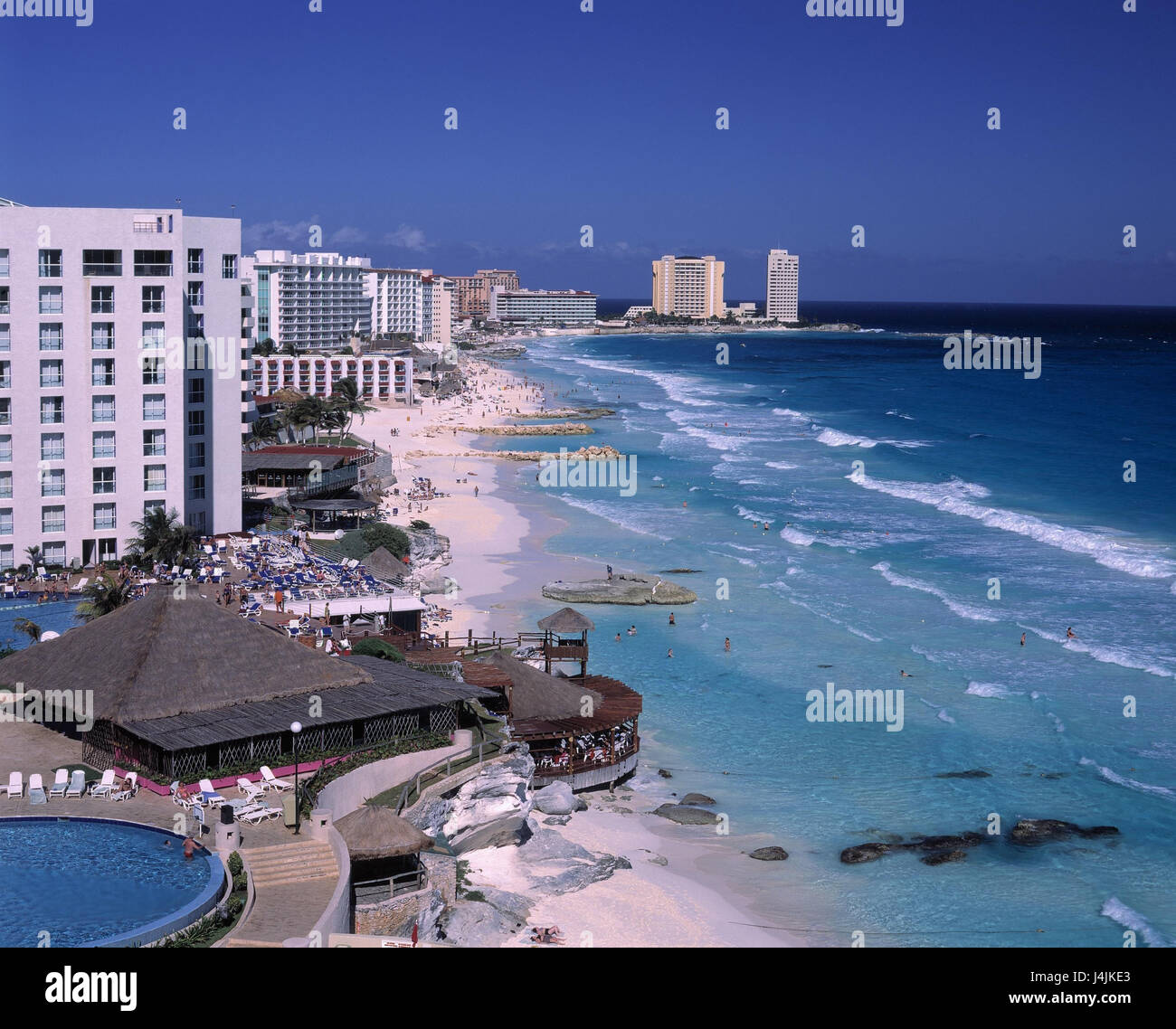 Mexiko, Yucatan, Cancun, Hoteleinrichtungen, Sonnenterrasse, Schwimmbad, Strandhotel Stockfoto