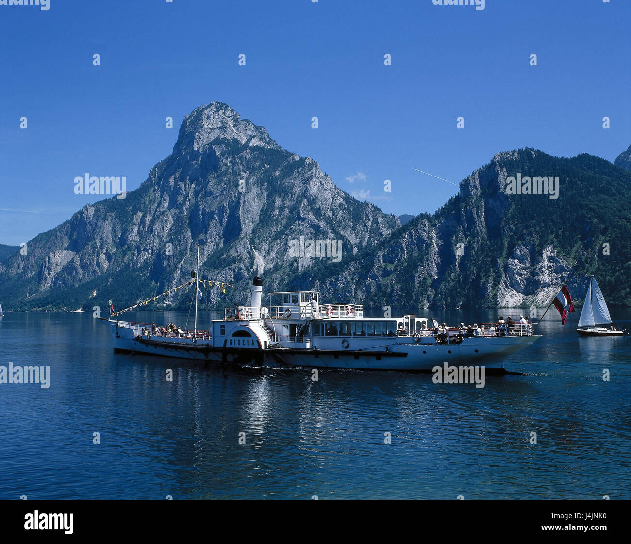Österreich, Salzkammer Eigenschaft, Traunsee, Radian Steamboat, 'Gisela' draußen, Sommer, Salzburg, Salzburger Land, Traunstein, 1691 m, Berg, Berge, Ausflug Dampfer, touristische Dampfschiff Stockfoto Österreich, Salzkammer Eigenschaft, Traunsee, Radian Steamboat, 'Gisela' draußen, Sommer, Salzburg, Salzburger Land, Traunstein, 1691 m, Berg, Berge, Ausflug Dampfer, touristische Dampfschiff Stockfoto