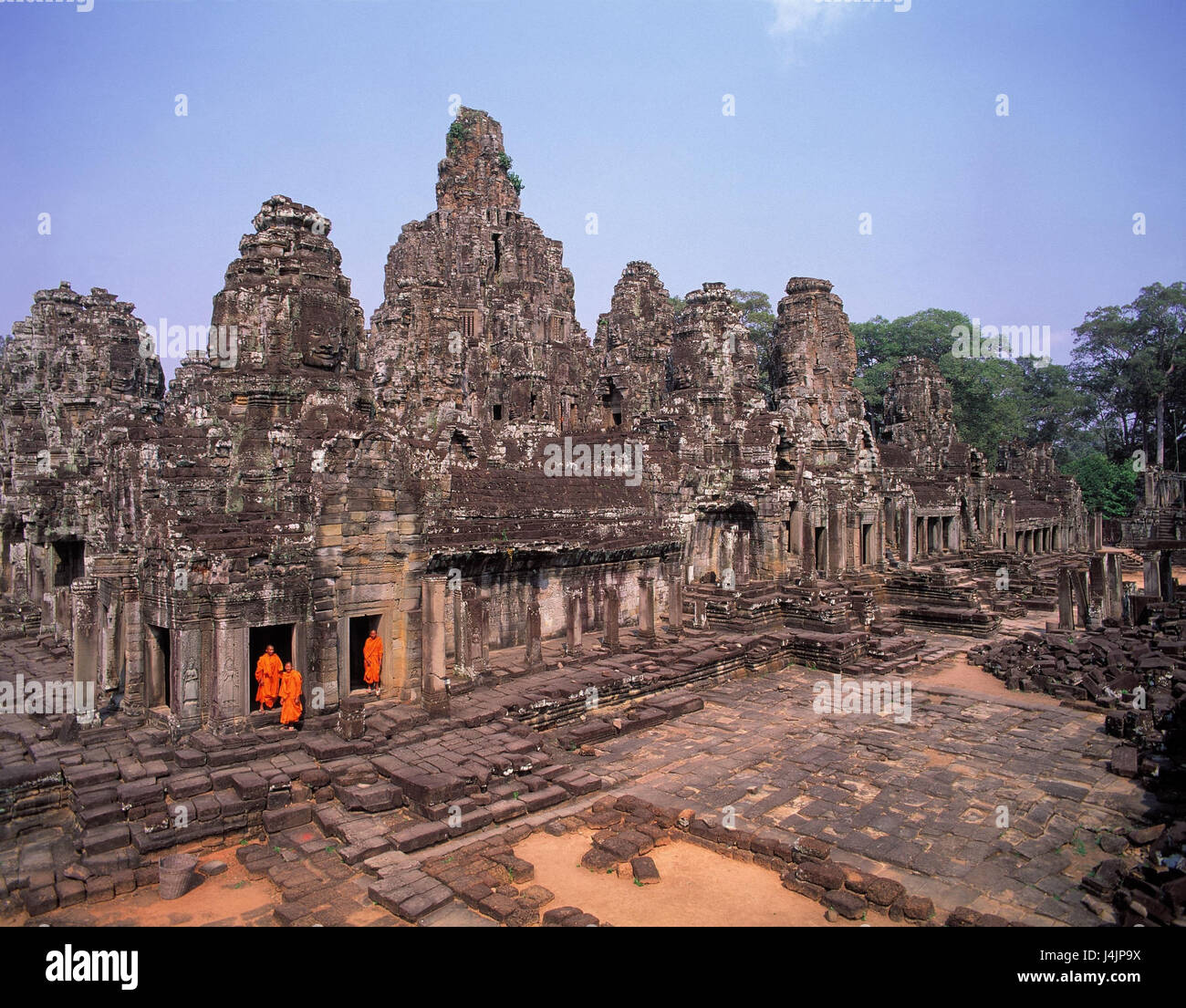 Kambodscha, Angkor Thom, Bayon Tempel, Detail, draußen, König Jayavarman VII, baut in 1184-1219, Mahayana Buddhismus, Tempel, Tempel Anlage, Bayontempel, Ort von Interesse, Struktur, Architektur, Mönche Stockfoto