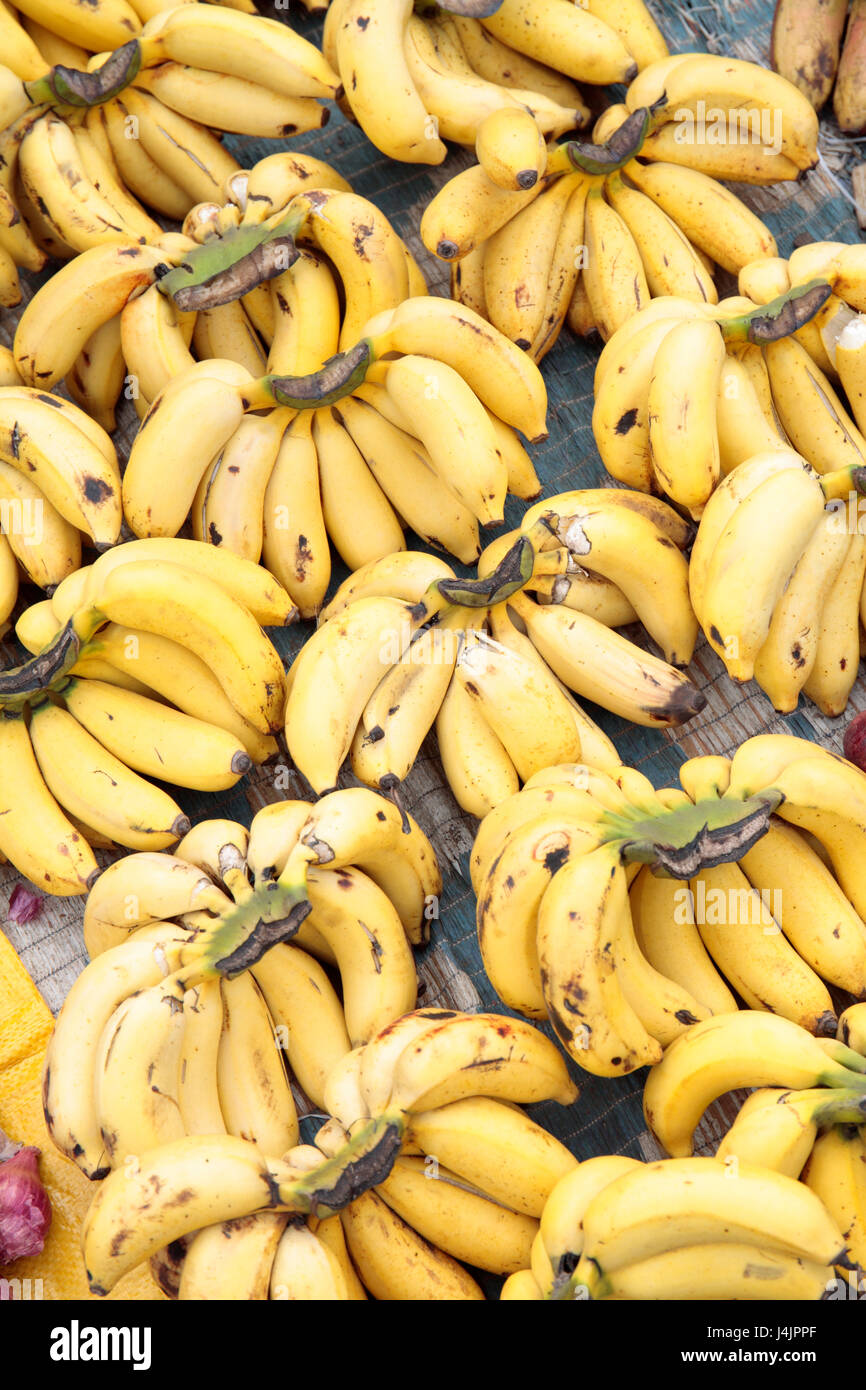 Bananen für den Verkauf im Markt, Stone Town, Sansibar, Tansania. Stockfoto