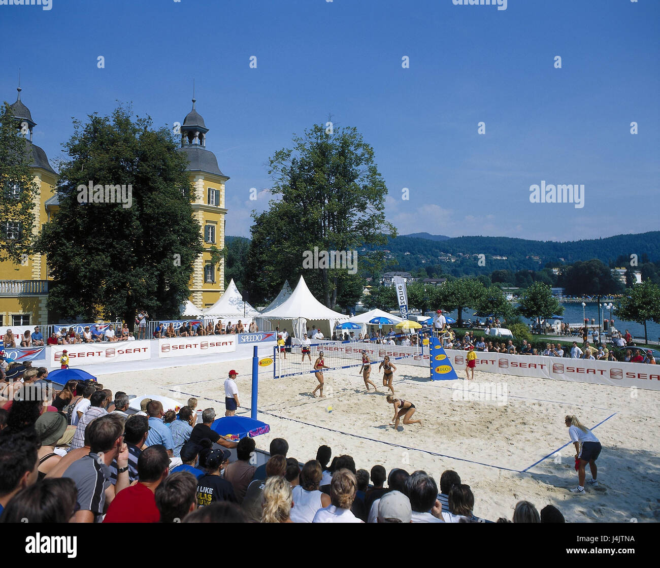 Österreich, Kärnten, Velden im Wörthersee, Beach-Volleyball WM außerhalb, Sommer, Wörthersee, See, Strand-Volleyball-WM, Zuschauer, Sportveranstaltung, Stockfoto