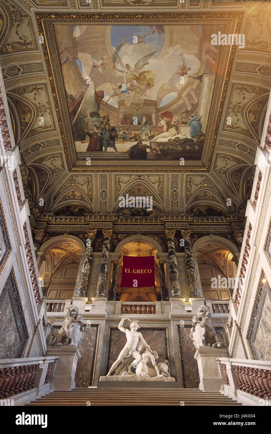 Österreich, Wien, Kunsthistorisches Museum, Statue, "Theseus besiegt den Zentauren" Europa, Bundeshauptstadt, Hauptstadt, "kunsthistorische", Treppen, Pracht Treppen, des Löwen-Statuen, Skulpturen, Vertretung, Theseusgruppe, 1805-1819, Künstler, Antonio Canova, Decke Fresko, enges Treppenhaus Haus, Kultur, Sehenswürdigkeit, Kunst, innen, Straße der Kaiser und Könige Stockfoto