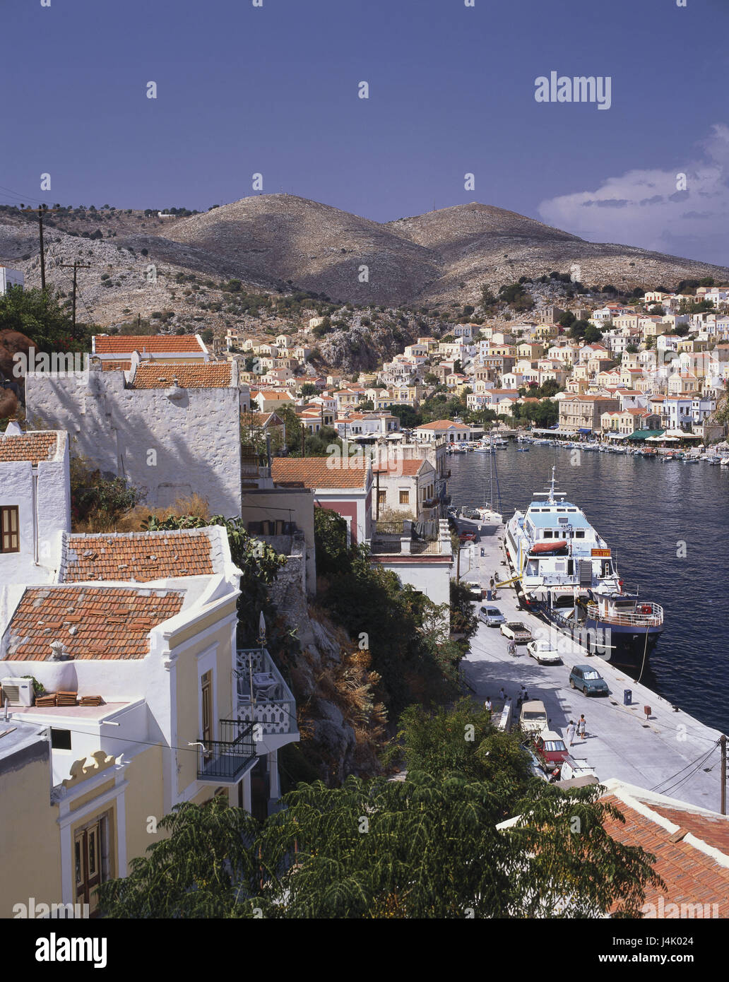 Griechenland, Insel Simi, Simi Stadt, Ansicht, Hafen des Dodekanes, Insel, Syme, die Ägäis, Ägäischen Meer, Stadt, die südlichen Sporaden, Inselgruppe, Küste, Blick auf die Stadt, Häuser, Wohnhäuser, Schiff, Boote, draußen Stockfoto