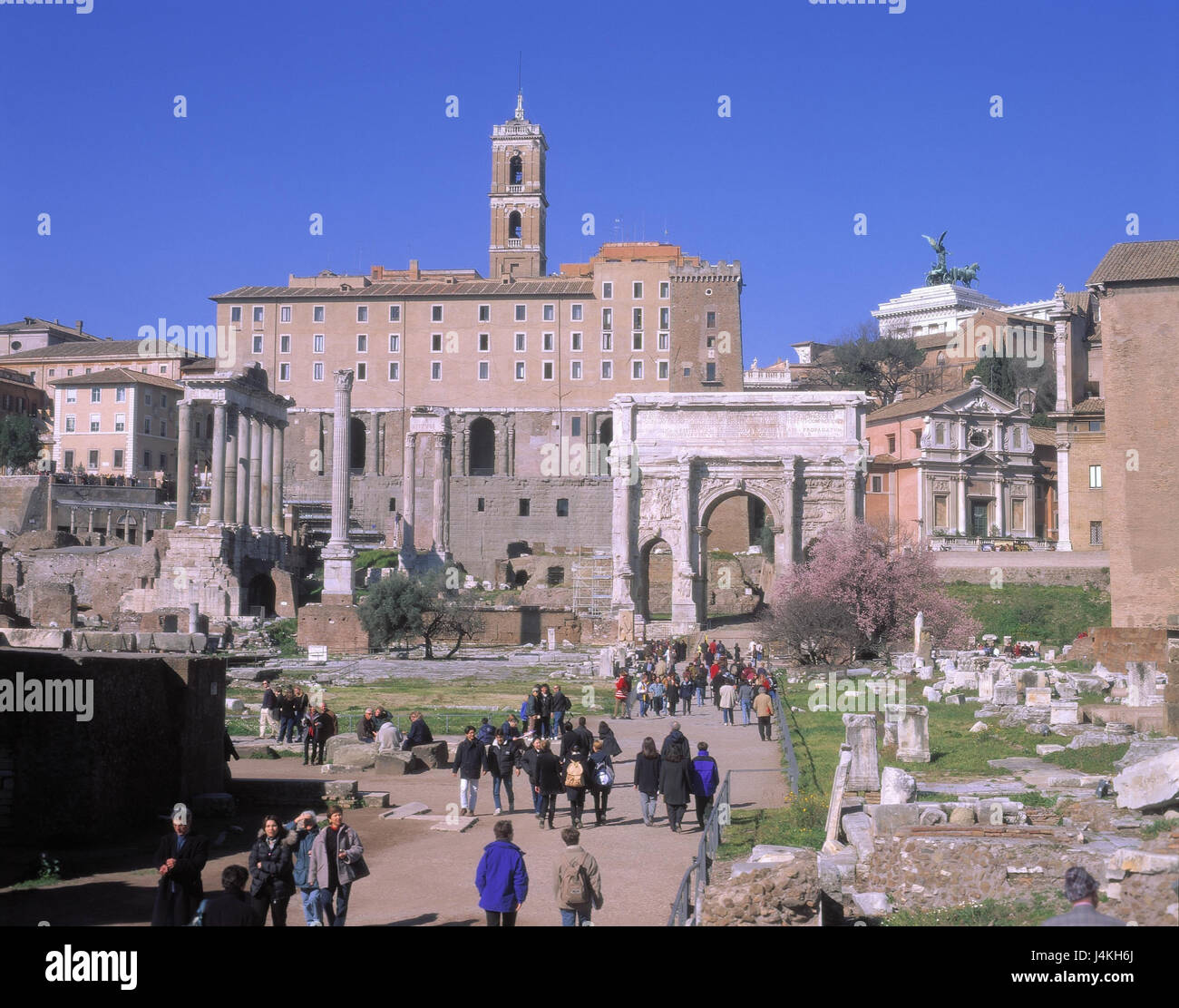 Italien, Rom, Forum Romanum, Triumphbogen, Septimius Severus, touristische Ausgrabung, Ausgrabungen, Ruine, Ruinen, Tempelruine, Tempel, Säulen Stockfoto