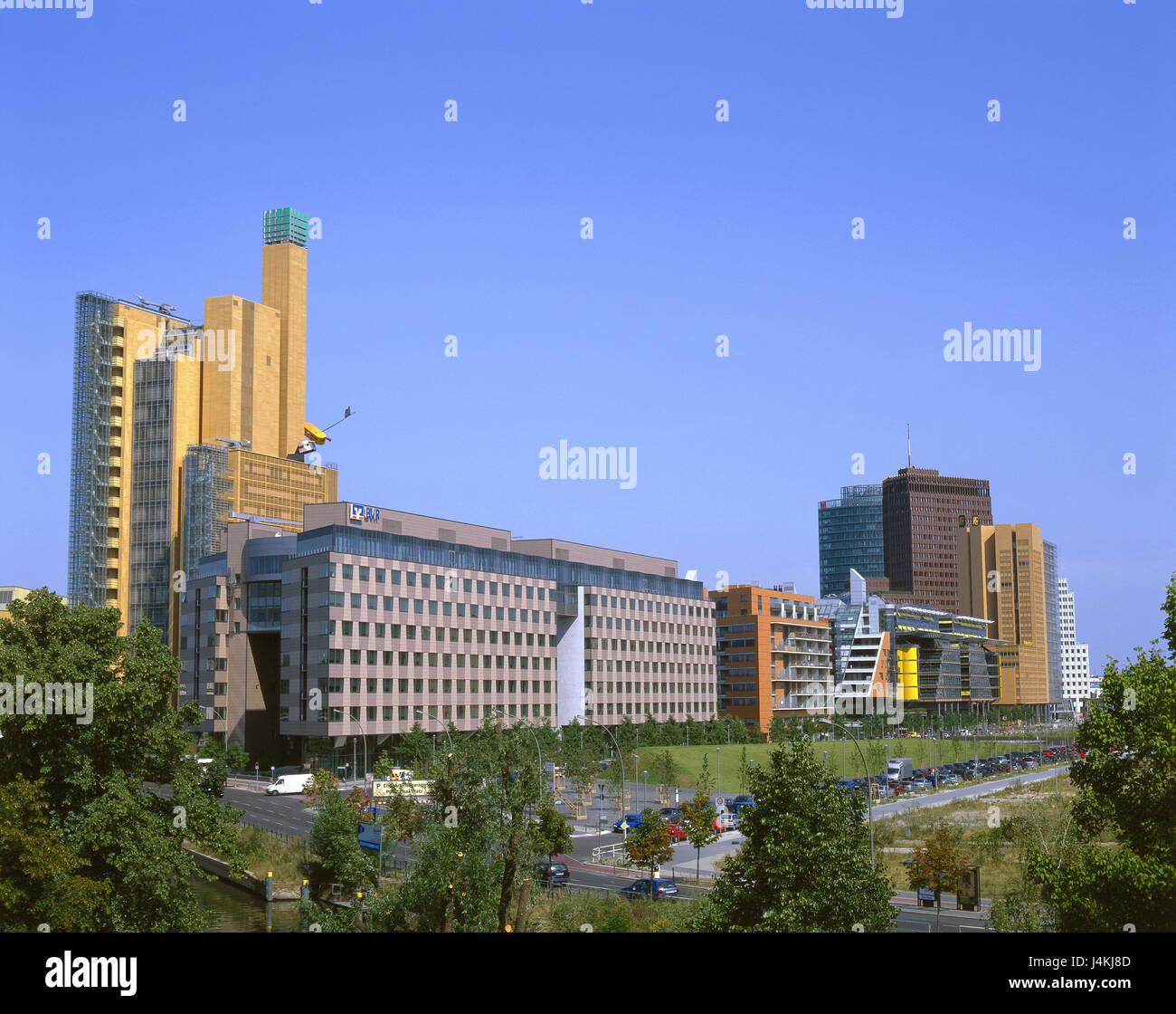 Deutschland, Berlin, Potsdamer Platz, Debis-Haus, Bürogebäude, Kollhoff-Tower, deutsche Eisenbahnen Turm Europa, Stadt, Stadt, Hauptstadt, Teil der Stadt, Architekt von links: Renzo Piano, Hans Kollhoff, Helmut Jahn, Bürogebäude, Hochhäuser, Architektur, Gebäude Stockfoto