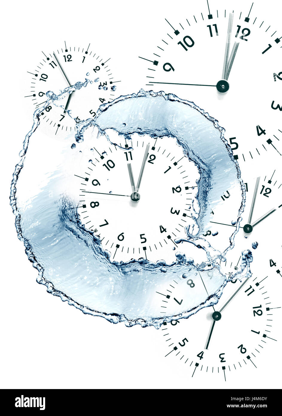 Zeit-Konzept. Uhr, Gesichter und abstrakte fließendes Wasser auf weißem Hintergrund Stockfoto