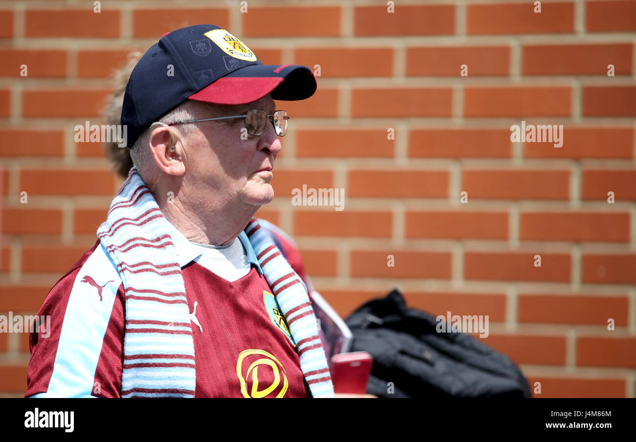 Burnley Fans anreisen für den Premier-League-Spiel im Stadion Vitalität, Bournemouth. Stockfoto