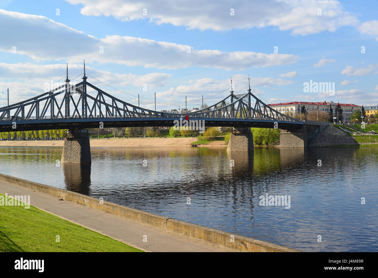 Starovolzhsky Straßenbrücke über die Wolga in Twer, Russland Stockfoto