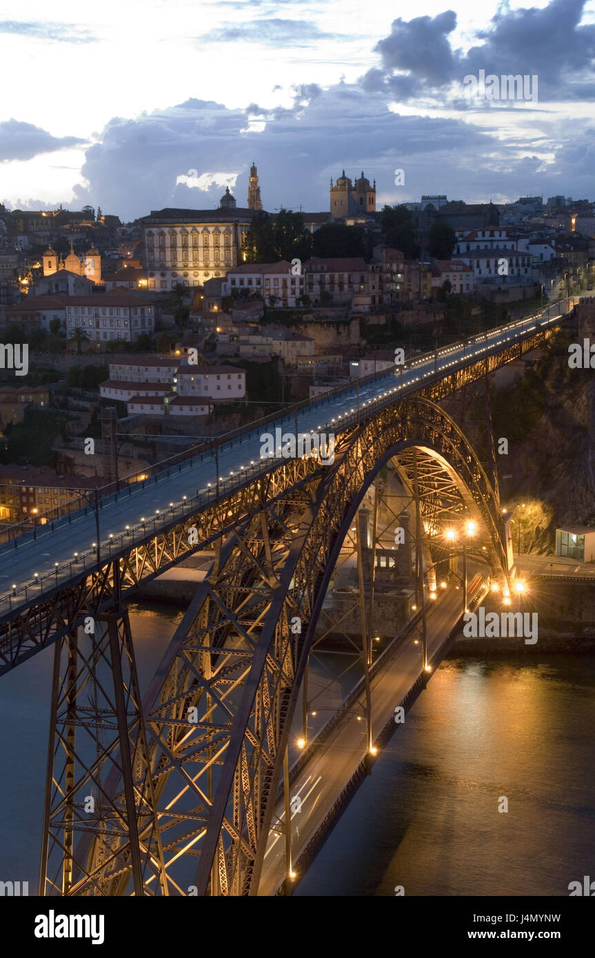 Abend, Ponte Dom-Luis I., Fluss Douro, Porto, Portugal, Stockfoto