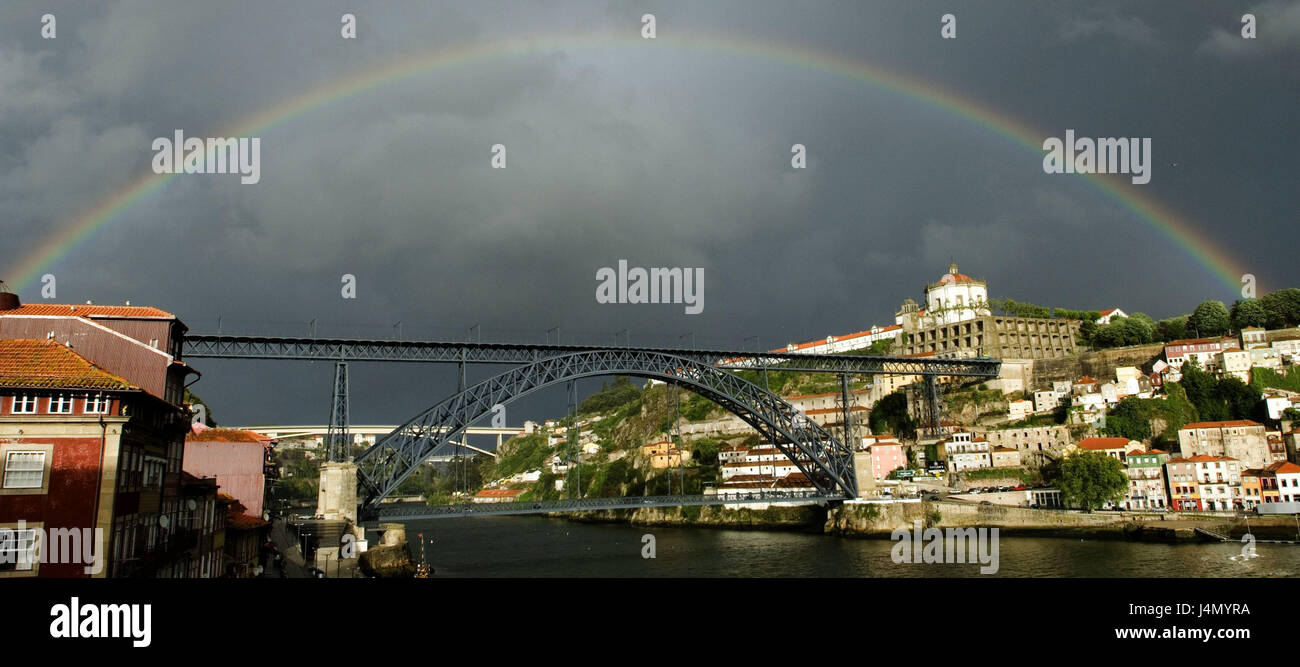 Regenbogen, Stadt anzeigen, Ponte-Dom-Luis-I., Fluss Douro, Porto, Portugal, Stockfoto