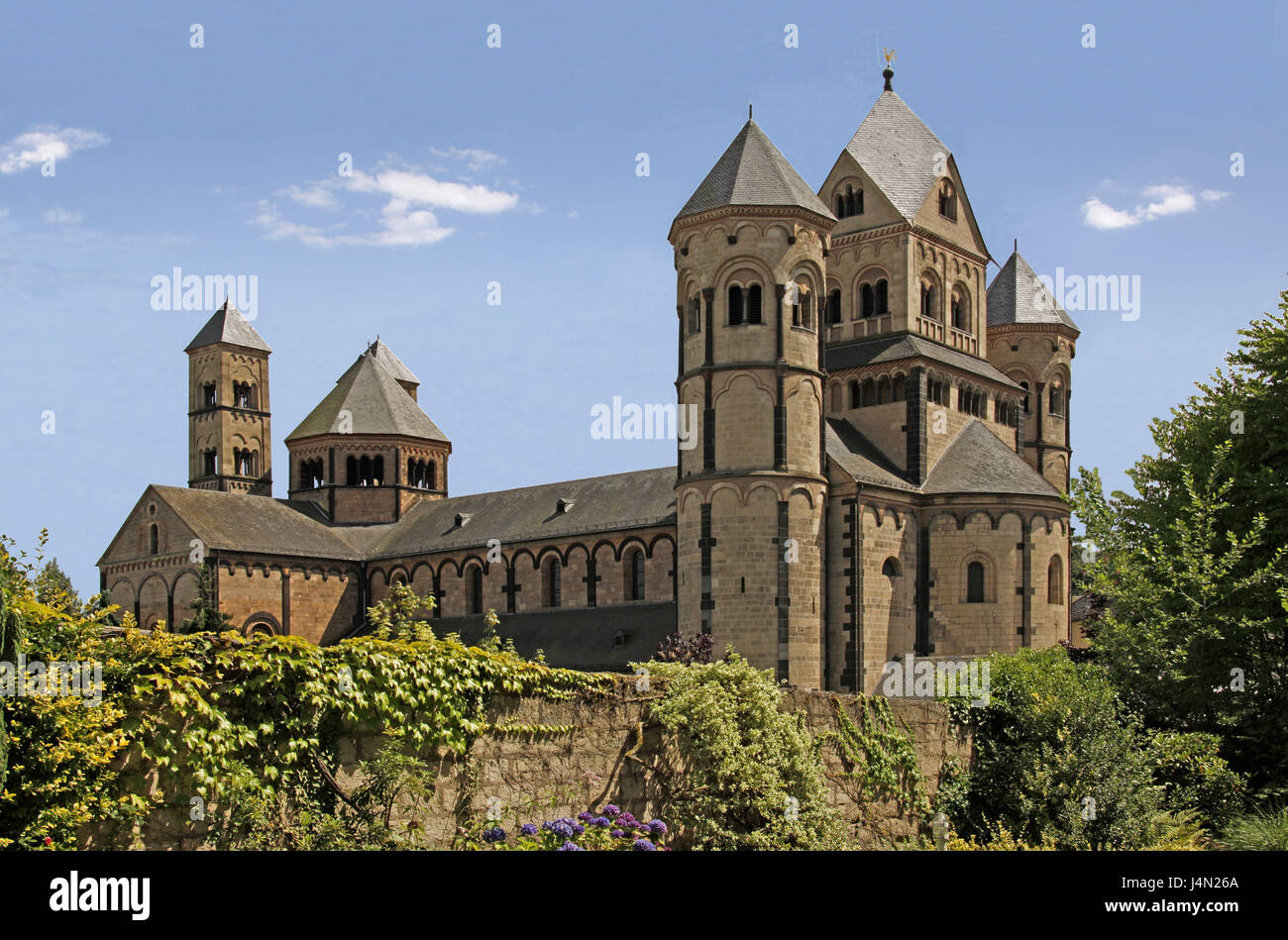 Deutschland, Rheinland-Pfalz, Maria Laach, Münster, Kirche, Kloster, Pfarrkirche, Benediktiner-Ordens, Struktur, Architektur, Ort von Interesse, Reiseziel, Tourismus, Stockfoto