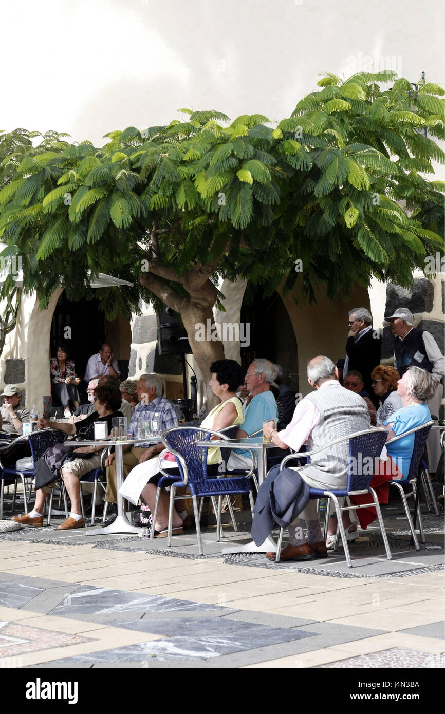 Spanien, Korn Canaria, Lesung von Palma, Pueblo Canario, Straßencafé, Gäste, Stockfoto