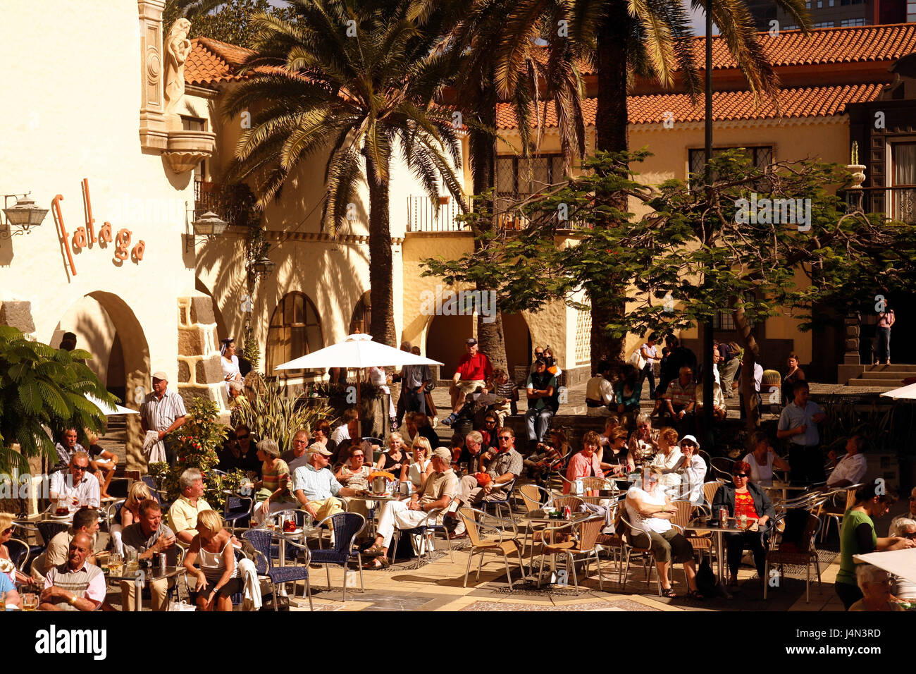 Spanien, Korn Canaria, Lesung von Palma, Pueblo Canario, Straßencafé, Gäste, Stockfoto