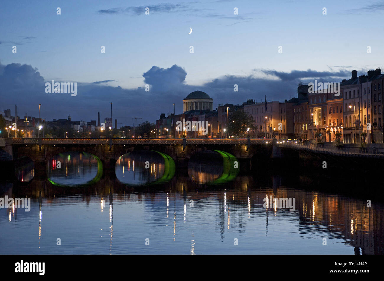 Irland, Leinster, Dublin, Liffey River, Grattan-Brücke, Stockfoto