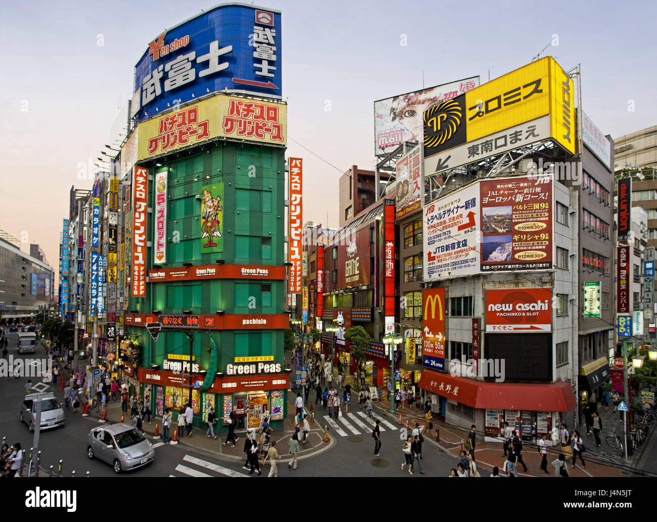 Japan, Tokio, Shinjuku District, South Side, Straßenszene, Stockfoto