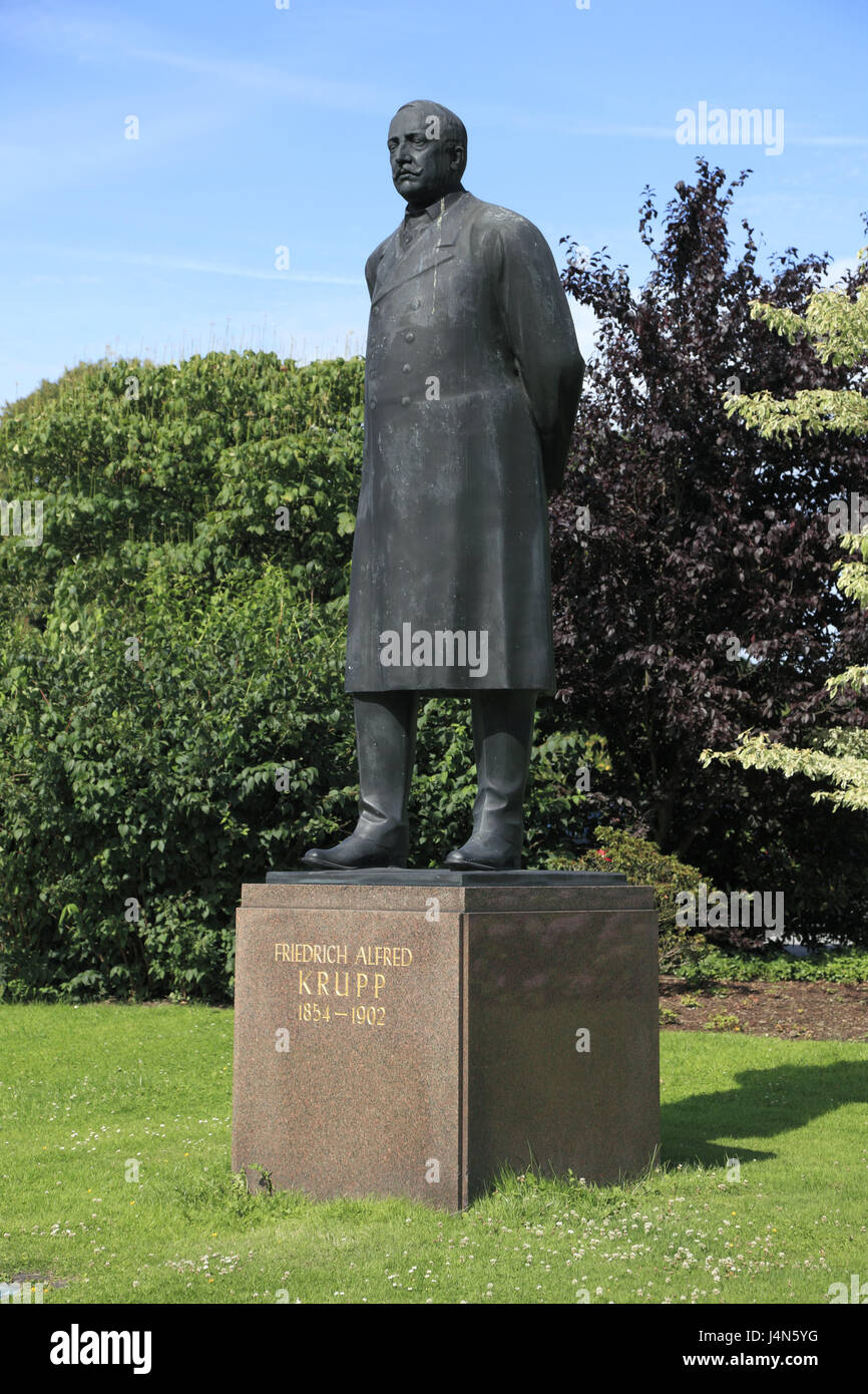 Deutschland, Essen, Ruhr Gebiet, Bredeney, Villa Hügel, Statue, Friedrich Alfred Krupp, North Rhine-Westphalia, Essen-Bredeney, Teil der Stadt, Hill Park, Familiensitz, der Industriellenfamilie, Denkmal, Standbild, Stockfoto