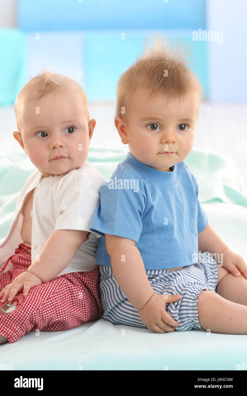Babys, 8 Monate, Zwillinge, Sit, Porträt, Stockfoto