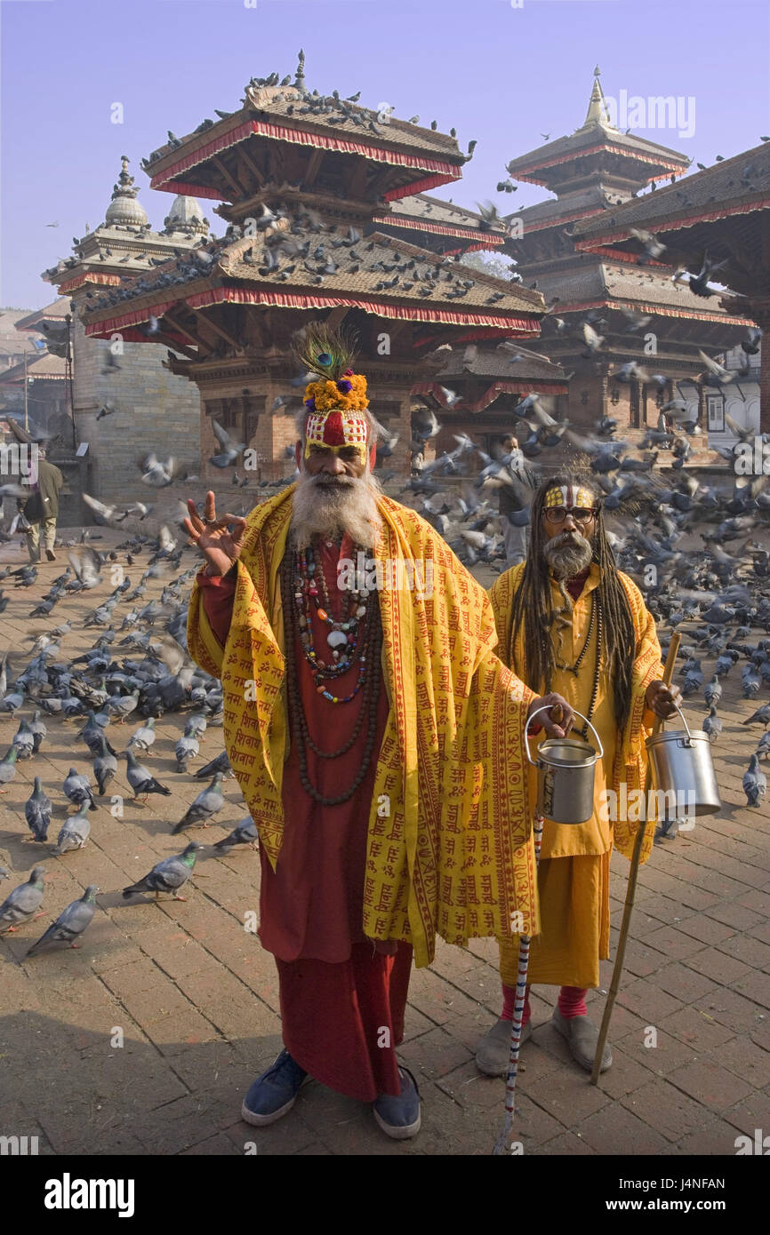 Nepal, Kathmandu Durbar Square, Sadhus, Tauben, Stockfoto
