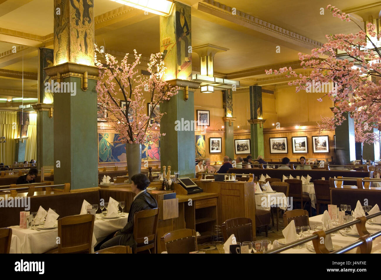 Frankreich, Paris, Restaurant La Coupole, Gäste, Stockfoto