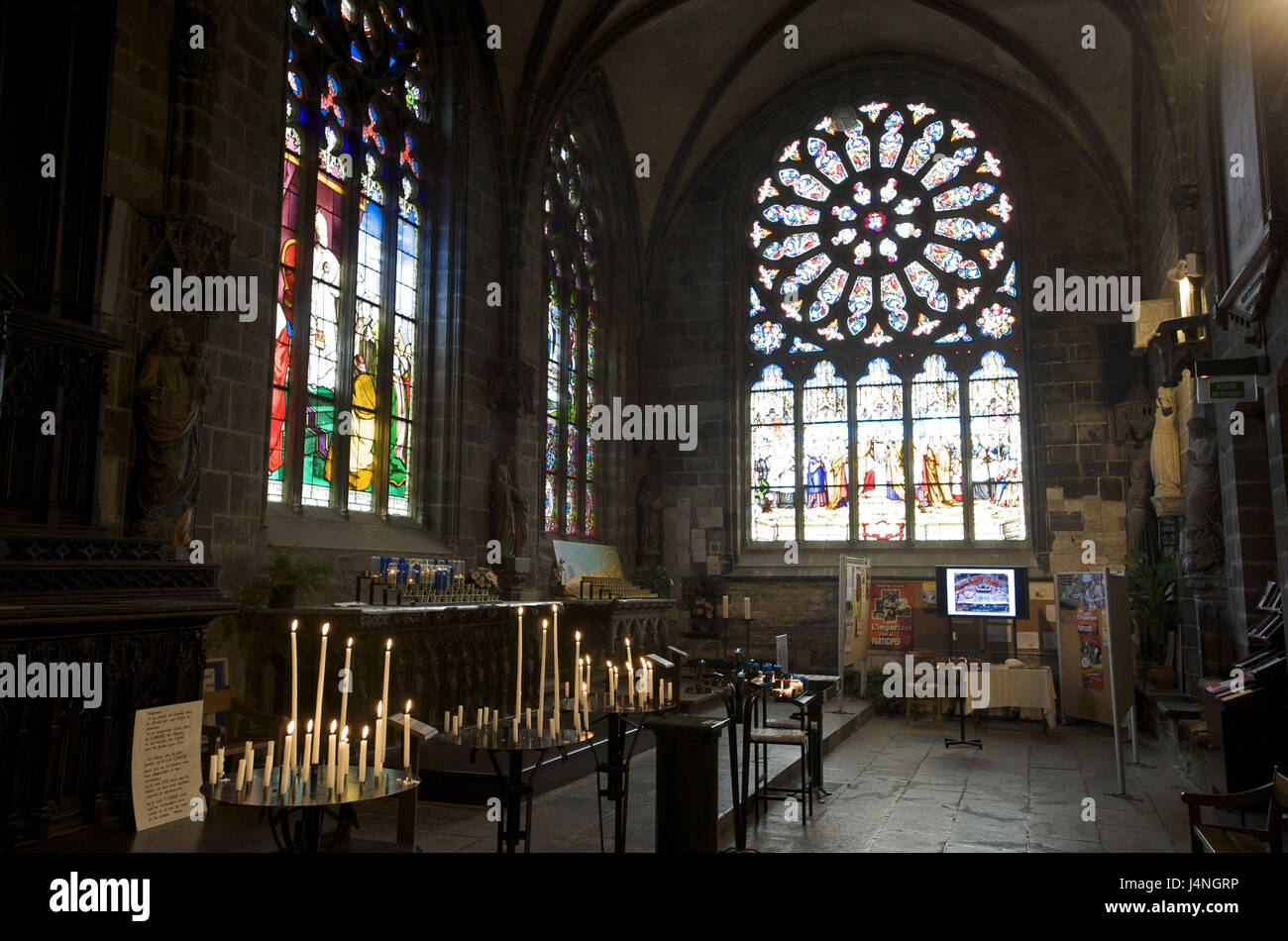 Frankreich, Bretagne, Le Folgoet, Notre-Dame-du-Folgoet, innen geschossen, Stockfoto