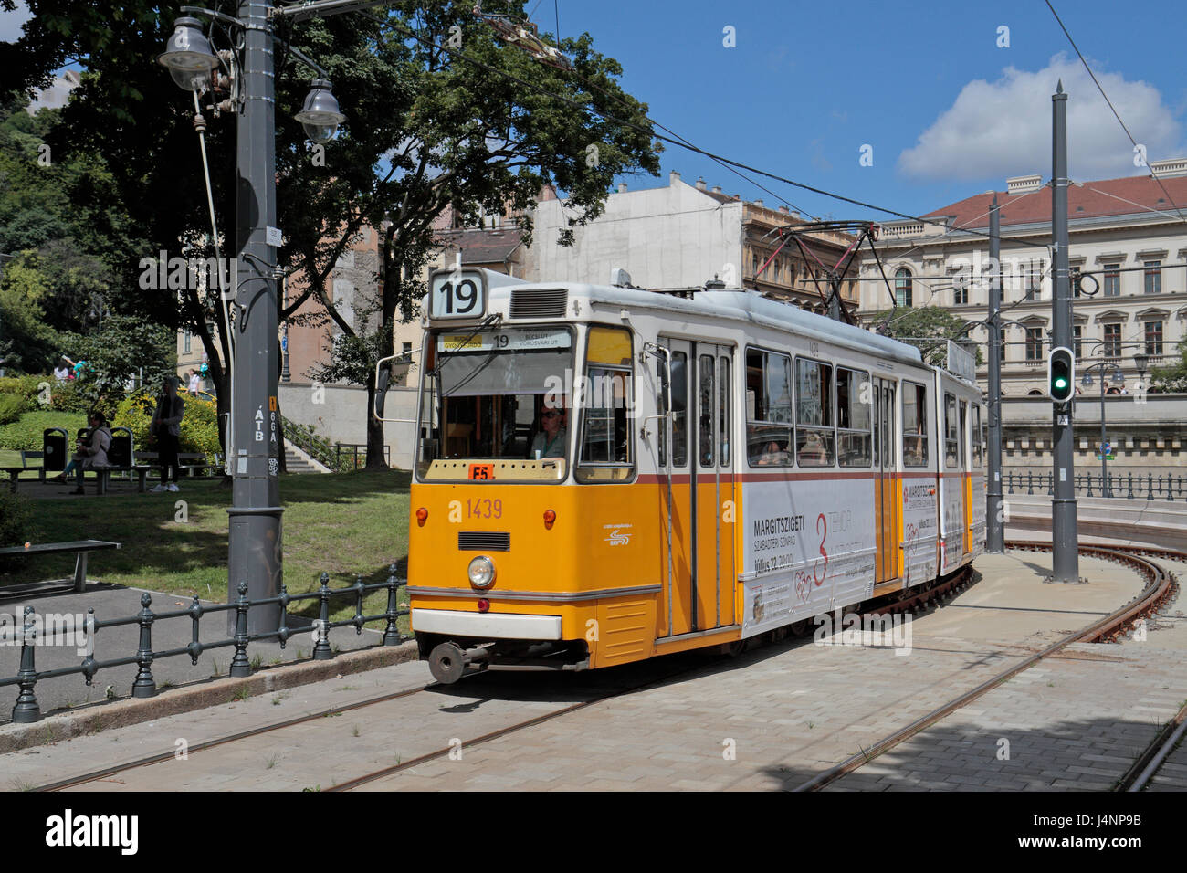 Elektrische Straßenbahn Nr. 19 in Budapest, Ungarn. Stockfoto