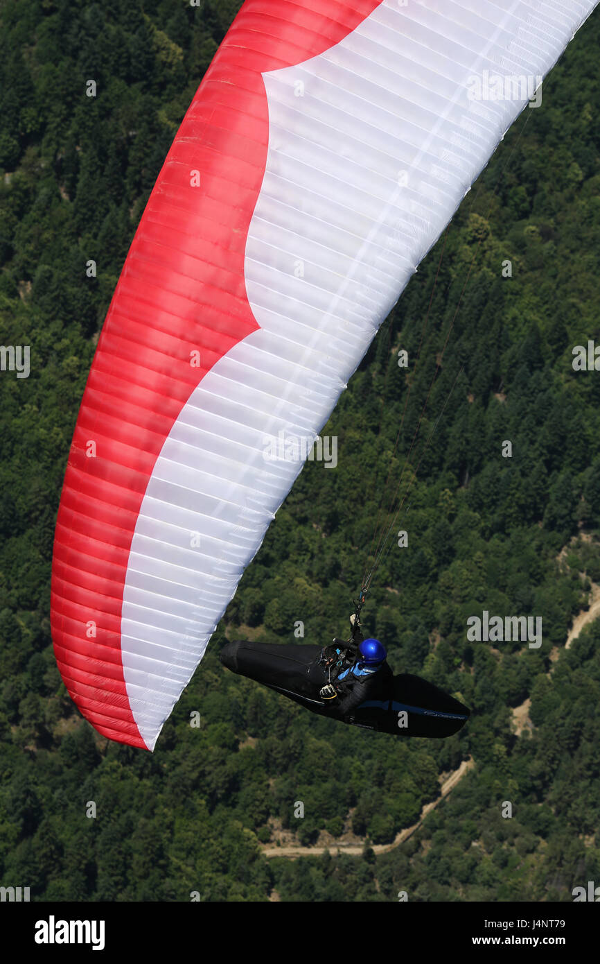 Ein Gleitschirm im Wettbewerb bei den British Open 2016 in Manteigas, Portugal Stockfoto