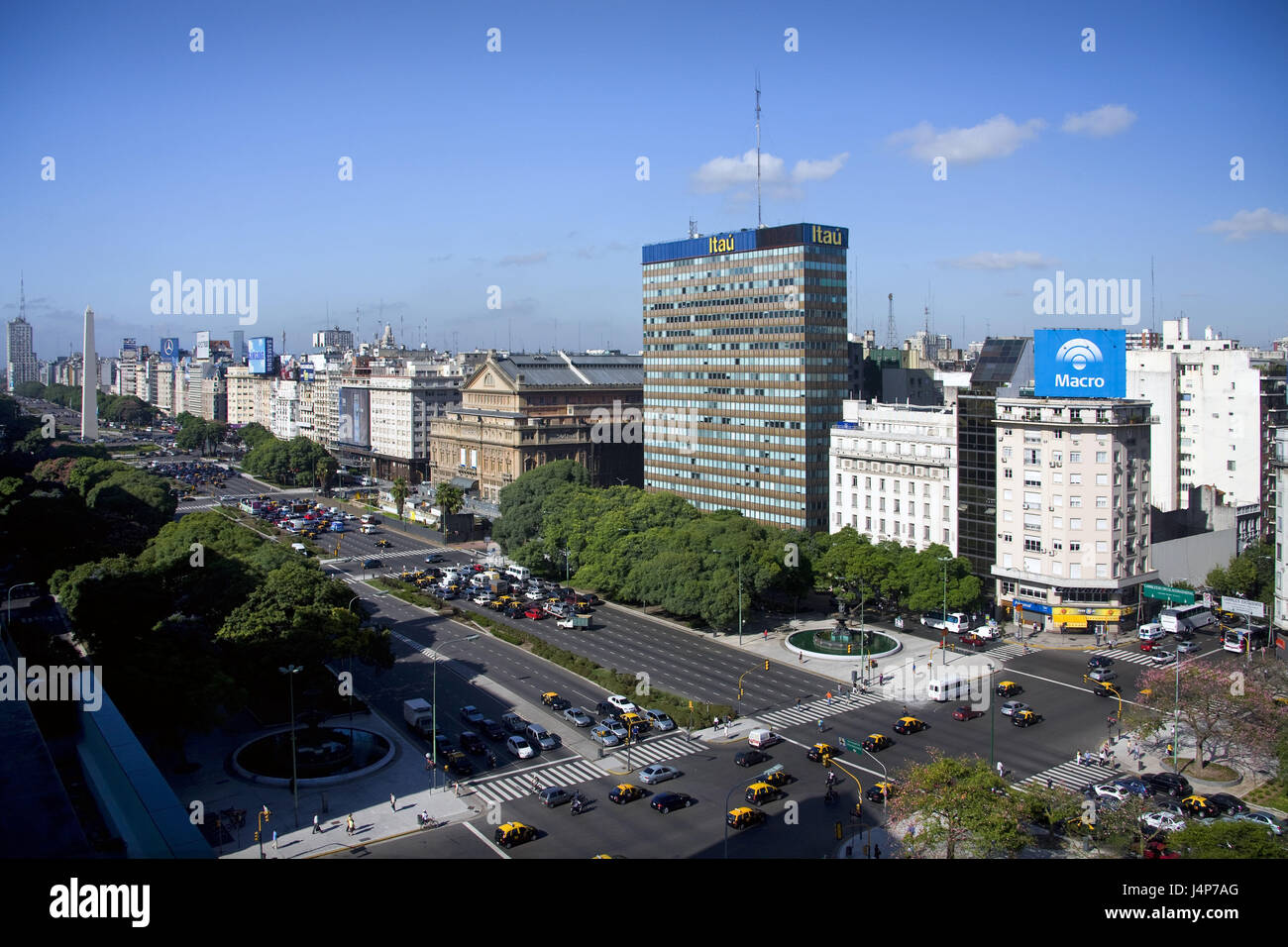 Argentinien, Buenos Aires, Blick auf die Stadt, Avenida 9 de Julio, Teatro Colon, Stockfoto
