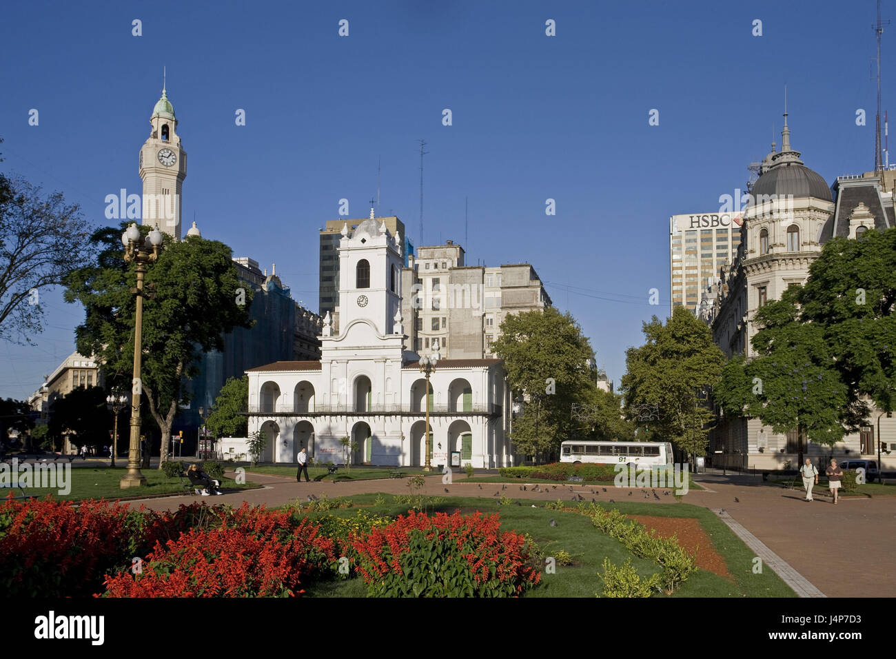 Argentinien, Buenos Aires, Plaza de Mayo, Cabildo, Passanten, Stockfoto