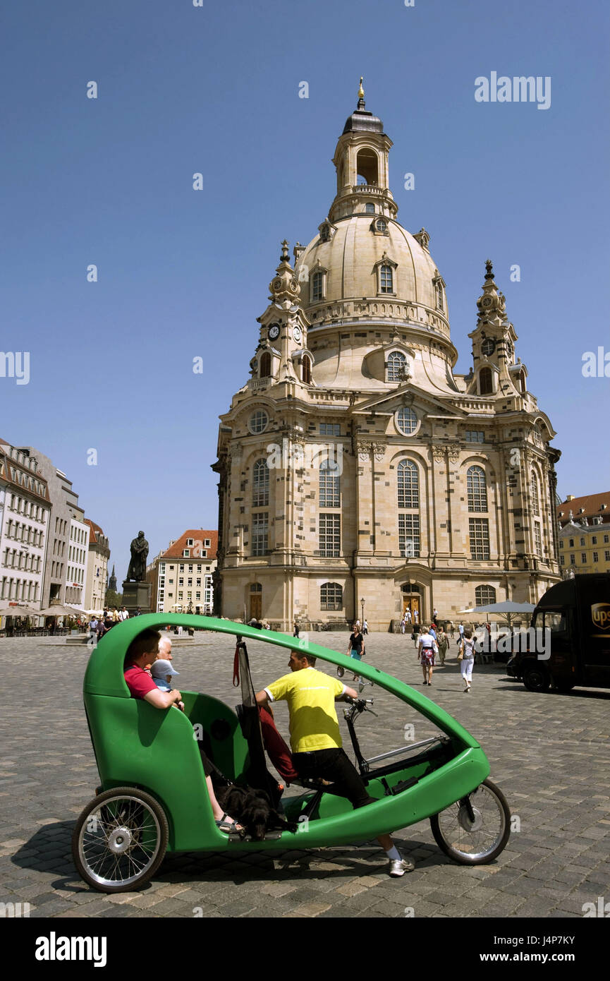 Deutschland, Sachsen, Dresden, Altstadt, neuer Markt, Frauenkirche, Vorplatz, Fahrrad Taxi, Stockfoto