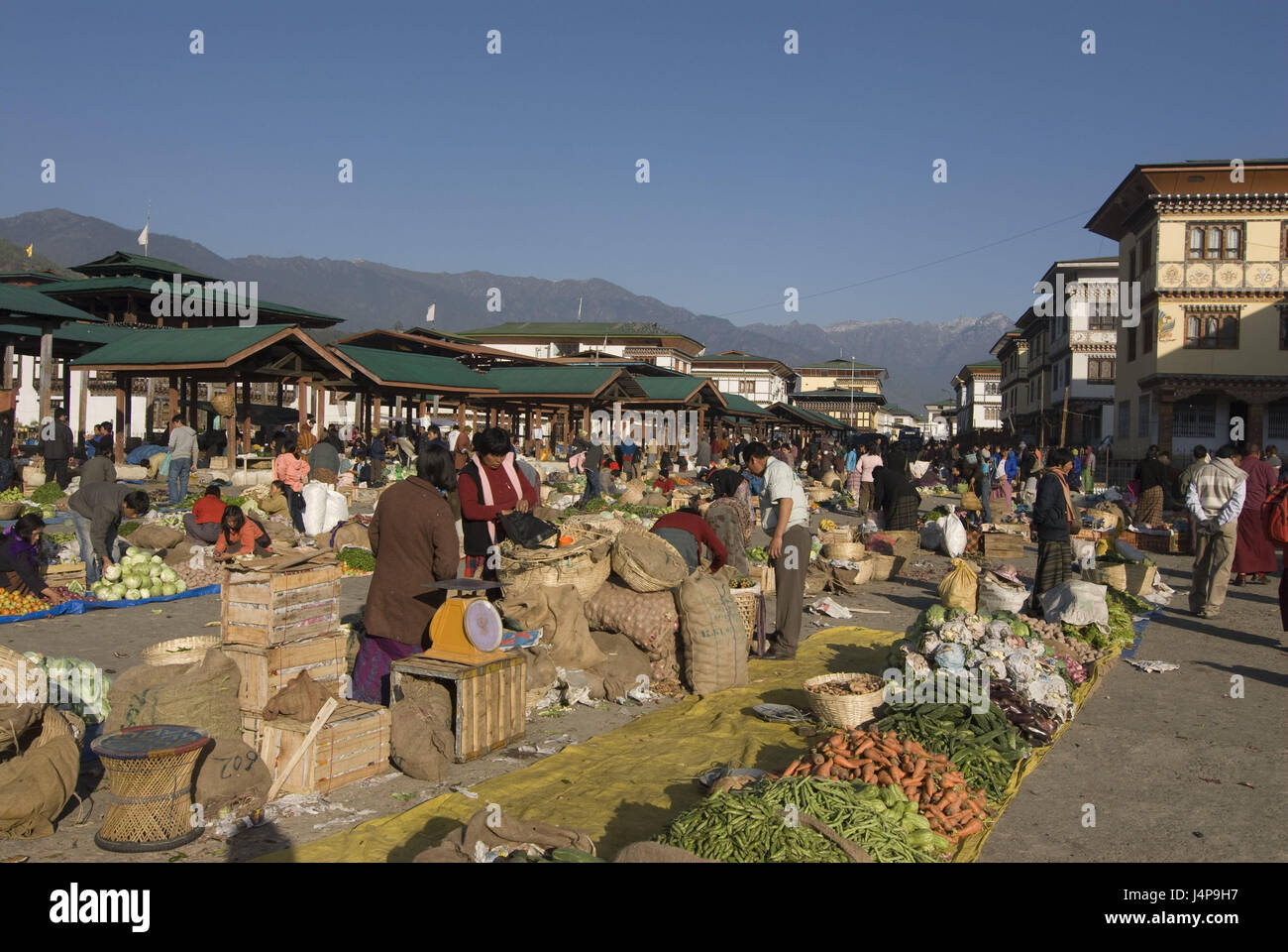 Großer Marktplatz, Paro, Bhutan, Markt schlugen Sie kein Model-Release, Stockfoto