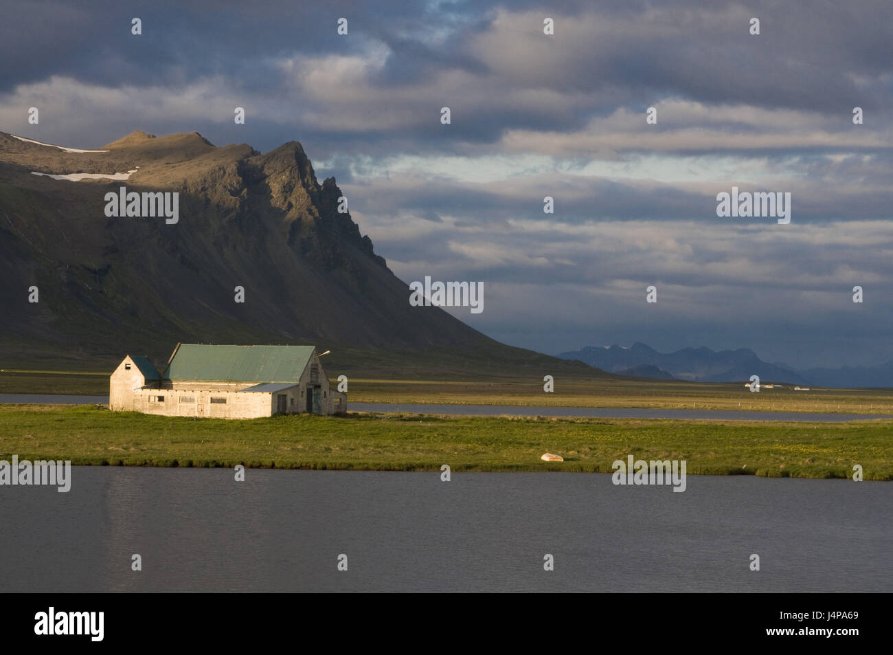 Berglandschaft, Fjord, Haus, Snaefellsjökull, Island, Stockfoto