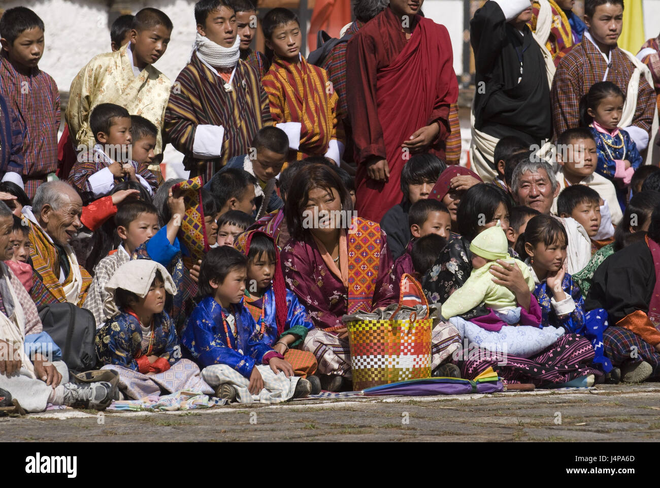 Religiöses fest, Besucher, viele, Paro Tsechu, Bhutan, kein Model-Release Stockfoto