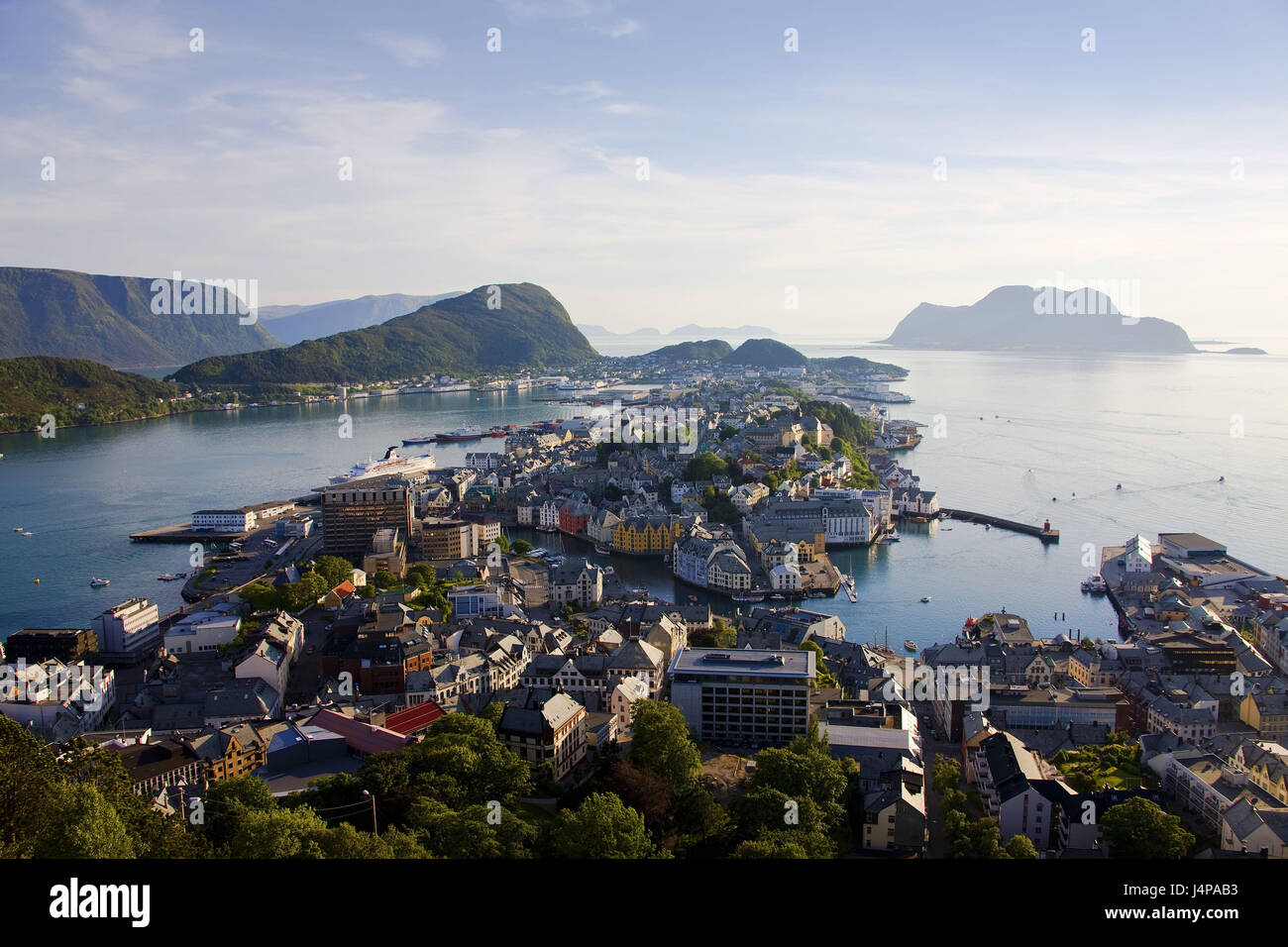 Norwegen, Ale Klang, Blick auf die Stadt, Meerblick, Stockfoto