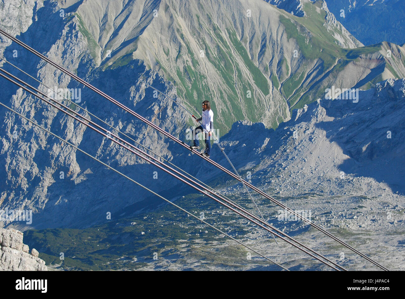 Deutschland, Bayern, Werdenfels, Grainau, Zugspitze, Seil-Artistin Freddi Nock, Weltrekord in der Tragseillauf, Stockfoto