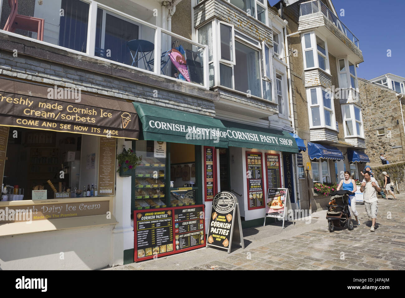 Großbritannien, England, Cornwall, St. Ives, direkt am Meer, touristische, kein Model-Release, Stockfoto