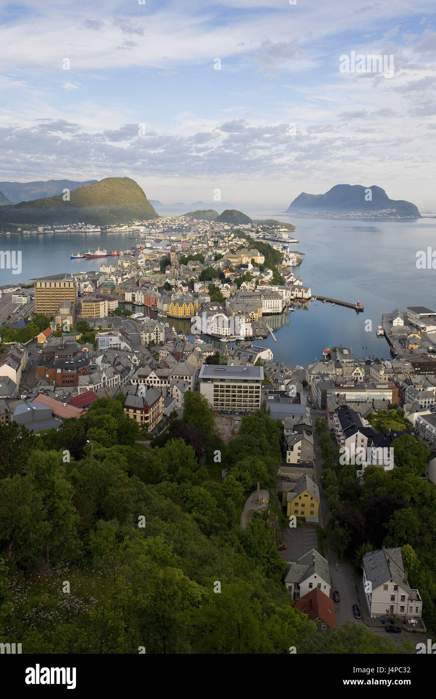 Norwegen, Ale Klang, Blick auf die Stadt, Meerblick, Stockfoto
