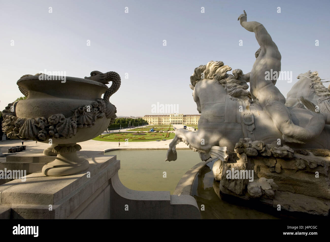 Österreich, Wien, Schloss Schönbrunn, Schlosspark, Neptun Brunnen, Stockfoto