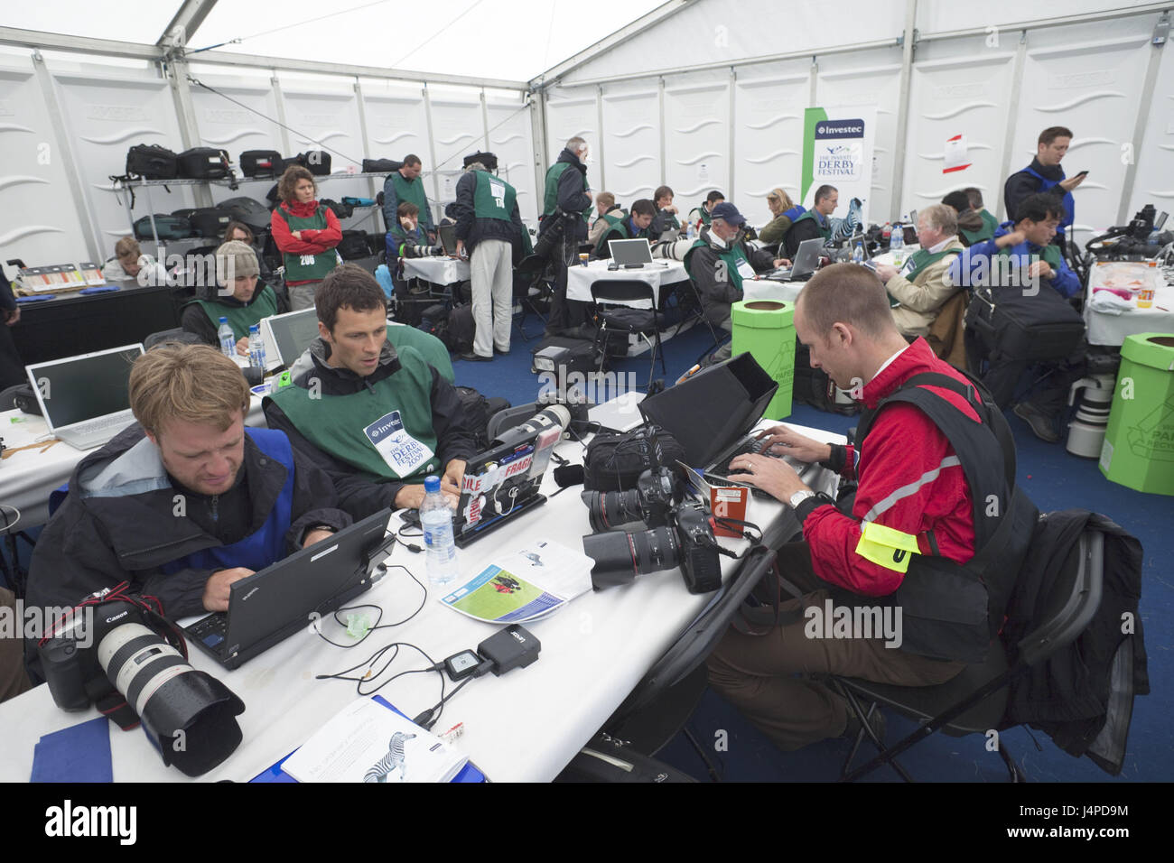 Großbritannien, England, London, Epsom Derby, Medienzelt, Journalist, kein Model-Release Stockfoto