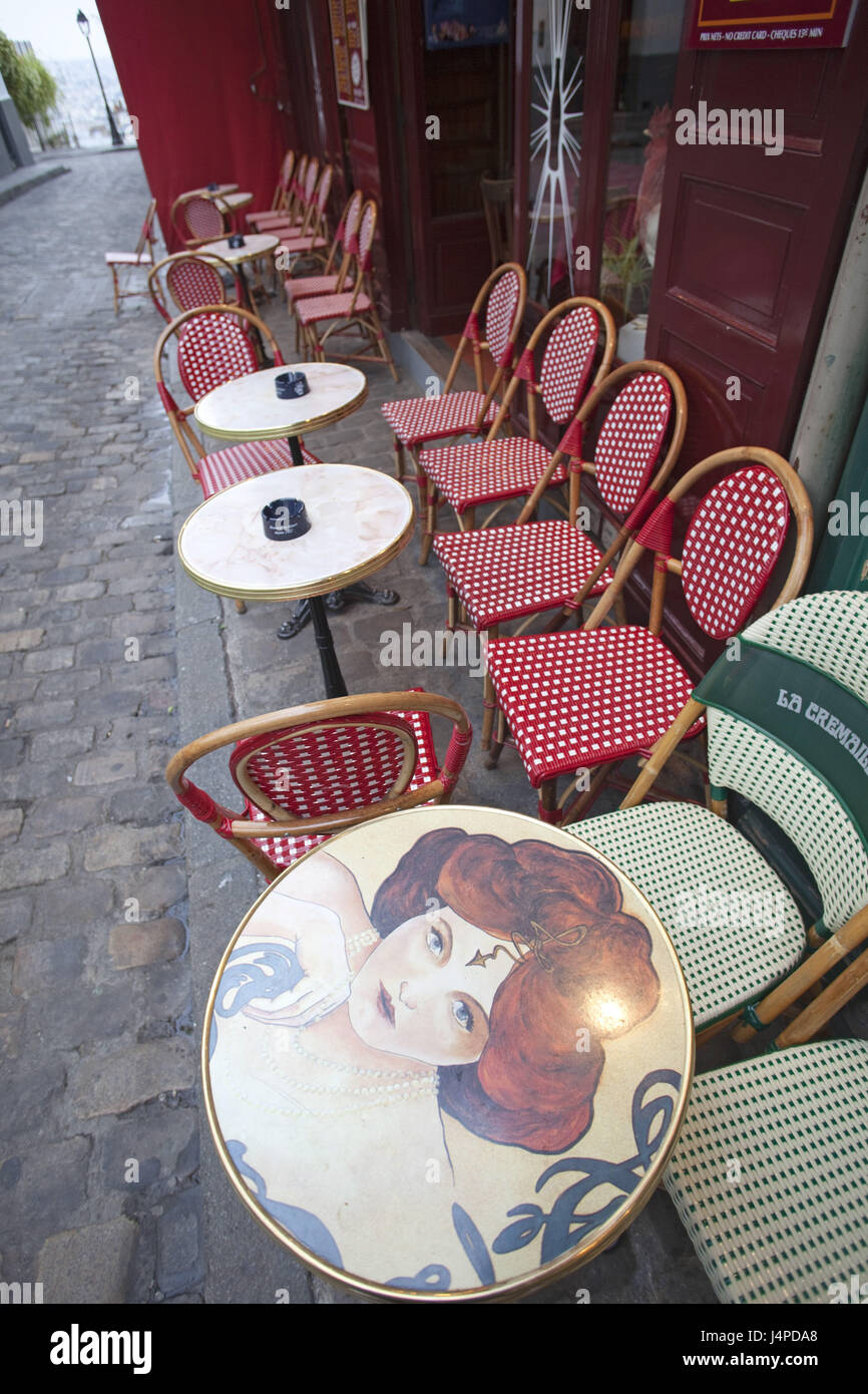 Frankreich, Paris, Montmartre, Straßencafés, Tische, Stühle, Detail, Stockfoto