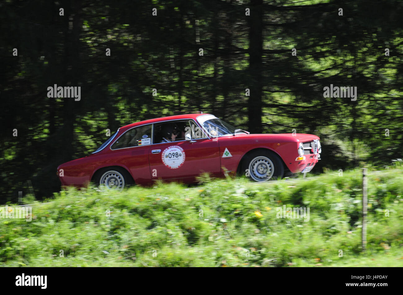 Auto Sport, historische Bergrennen, Oldtimer Alfa Romeo GTV, Stockfoto