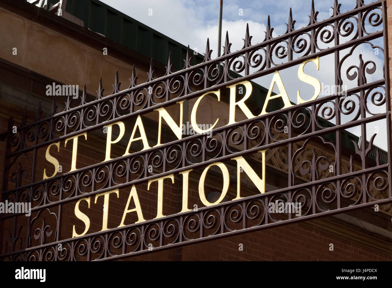 Großbritannien, England, London, St. Pancras Station, Zaun, Zeichen, Stockfoto