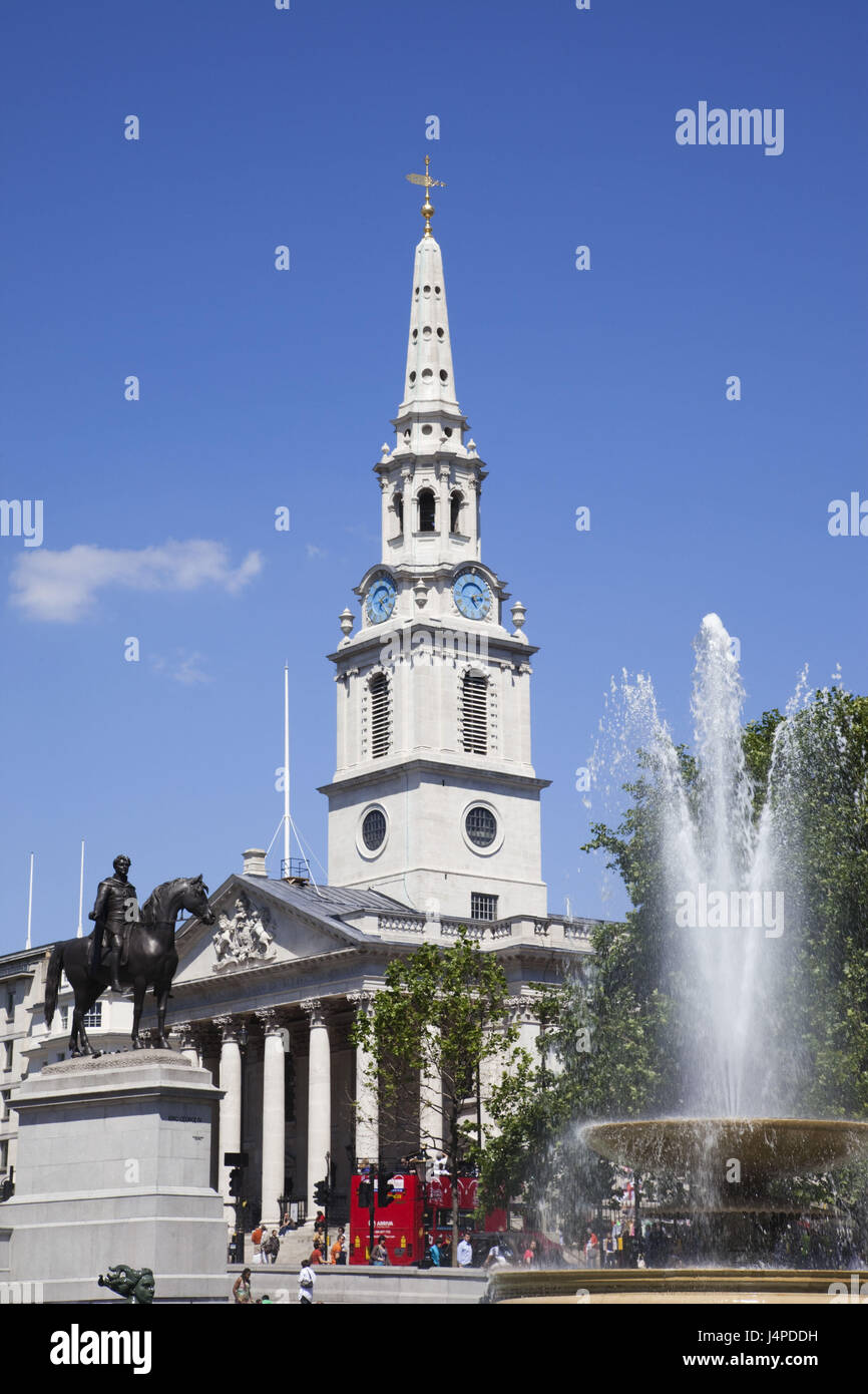 Großbritannien, England, London, Trafalgar Square, Kirche St. Martin-in-the-Field, Reiterstandbild, Brunnen, Stockfoto