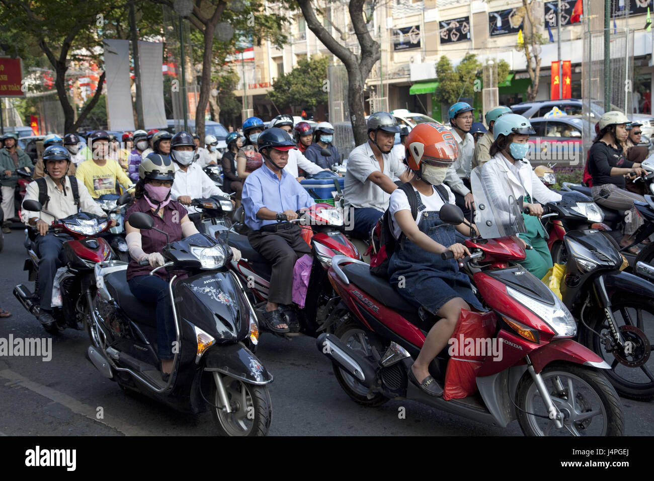 Vietnam, Ho-Chi-Minh-Stadt, Motorradverkehr, kein Model-Release, Stockfoto