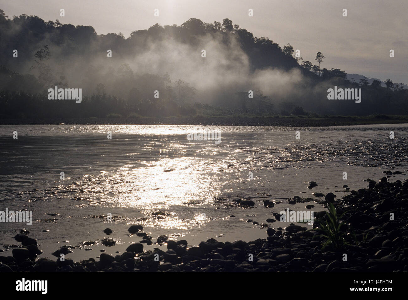 Costa Rica, Bribri, Rio Sixaola, Sonnenaufgang, Nebel, Stockfoto