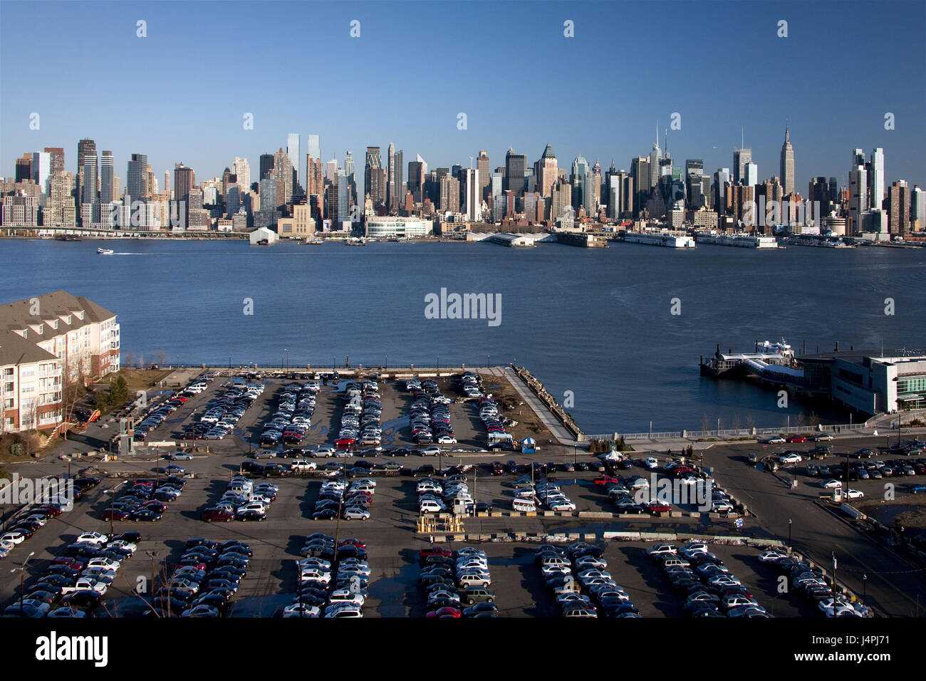 USA, New York City, Panorama, Midtown Manhattan, Skyline, Hudson River, New Jersey, Parkplatz, Stockfoto