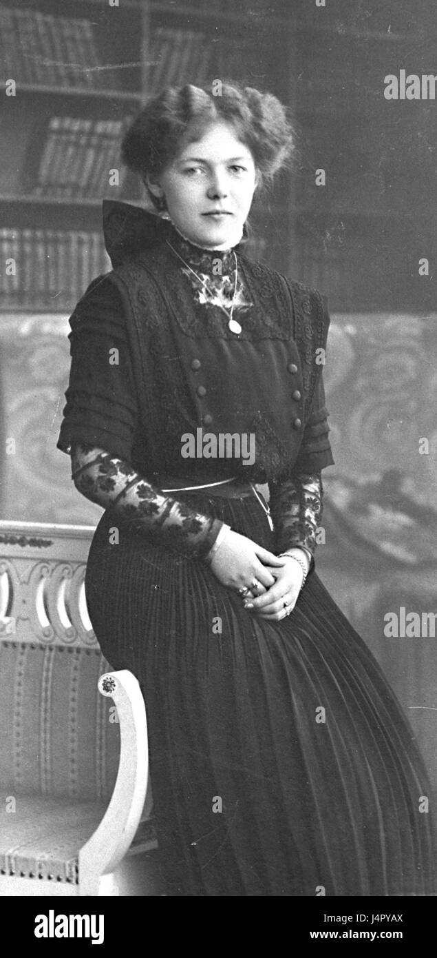 Junge Dame 1912 hg Stockfoto