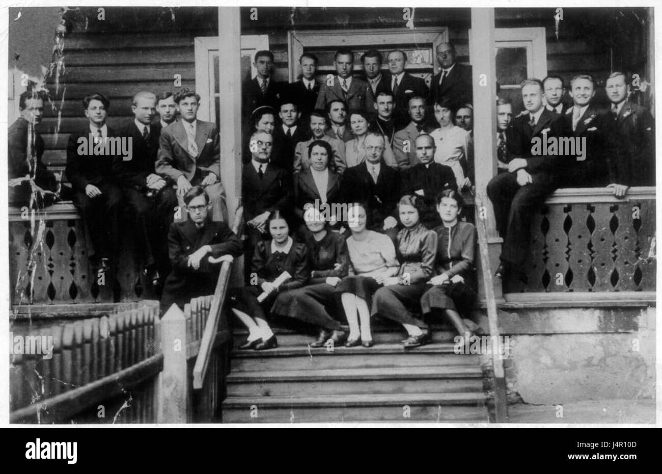 Dieser Satz bezieht sich auf ein spezifisches historisches oder pädagogisches Dokument aus einer bestimmten Zeit, wahrscheinlich aus einer polnischen Bildungseinrichtung, das sich auf Aktivitäten von Studenten oder akademische Veranstaltungen konzentriert. Stockfoto