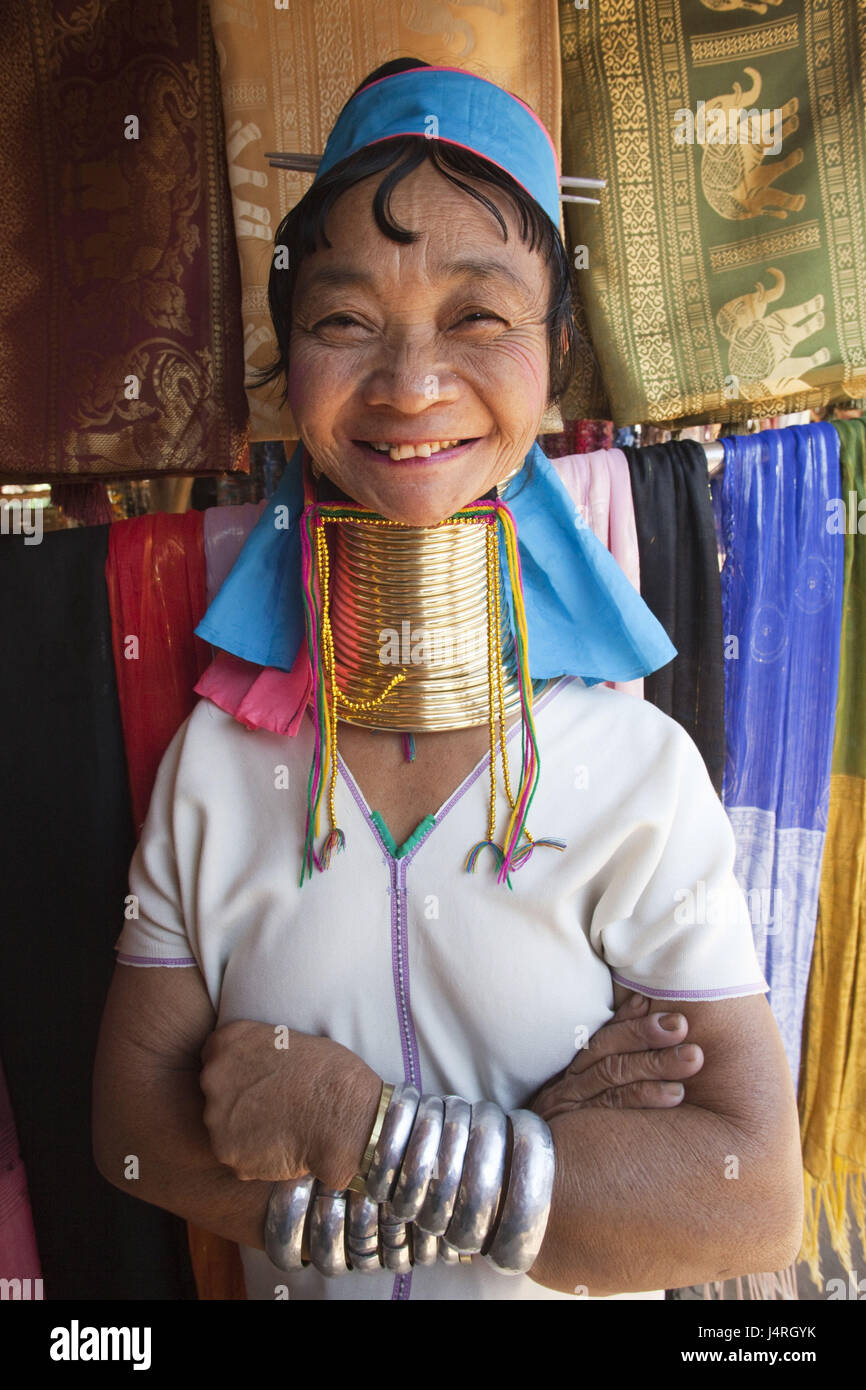 Thailand, goldene oben, Chiang Mai, Long Neck Karen Bergvolk, Padaung Frau, Lächeln, Porträt, kein Model-Release, Stockfoto