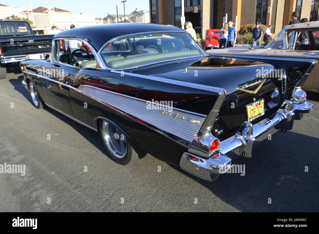 1957 Chevy, Chevrolet, schwarz Bel Air bei Kleinstadt Haupt Straße Auto-show Stockfoto
